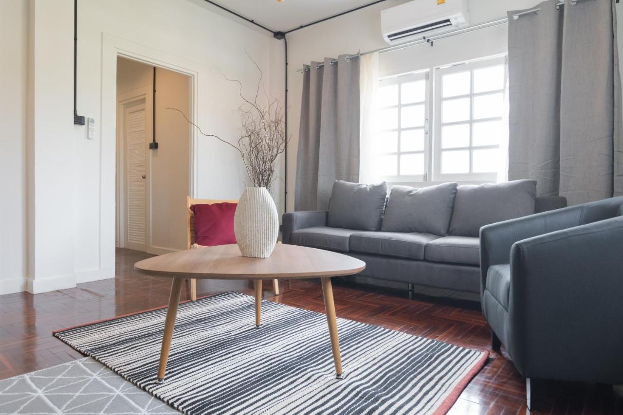 Mini-Me Hubs, Charm Suites & Pool In Old City Chiang Mai Exterior foto