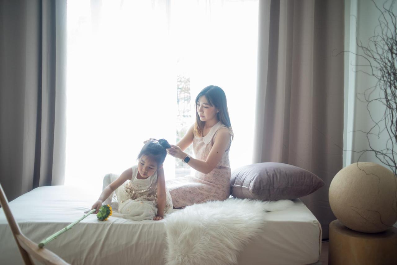 Mini-Me Hubs, Charm Suites & Pool In Old City Chiang Mai Exterior foto
