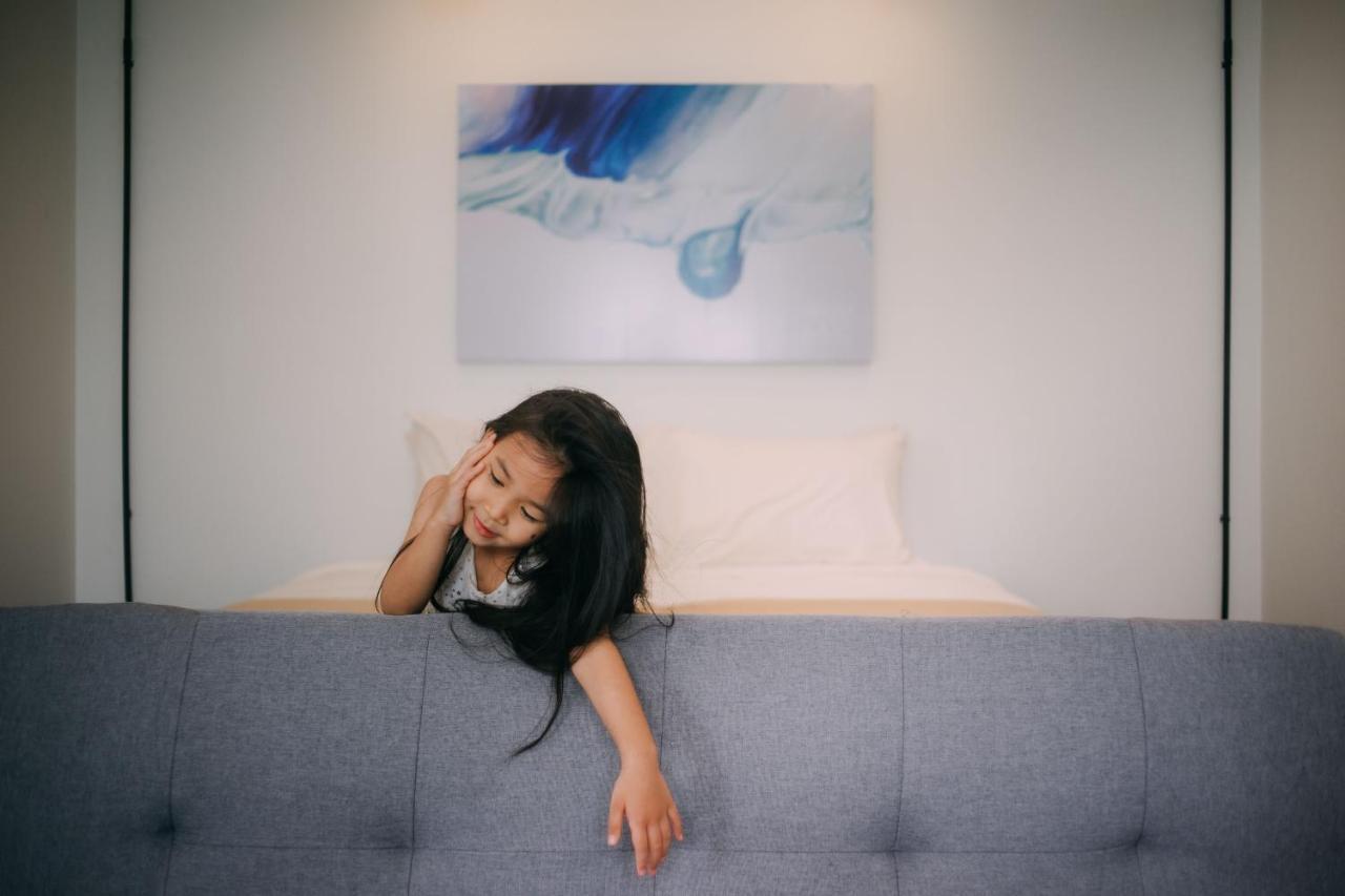 Mini-Me Hubs, Charm Suites & Pool In Old City Chiang Mai Exterior foto